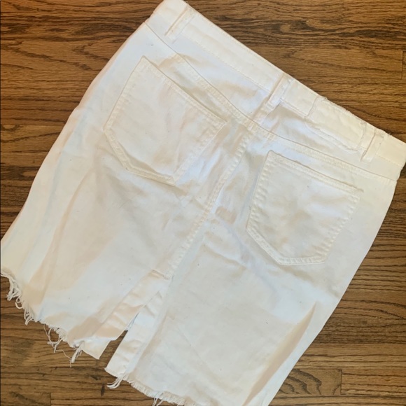 Distressed White Jean Skirt - Picture 4 of 4